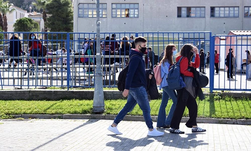 ΟΛΜΕ: Η χρήση των self tests δεν αποτελεί τη λύση για την πανδημία